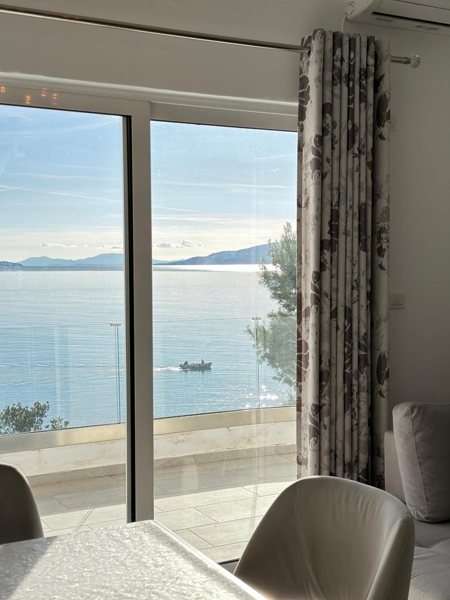 The Hill Sea View Apartment Саранда Экстерьер фото