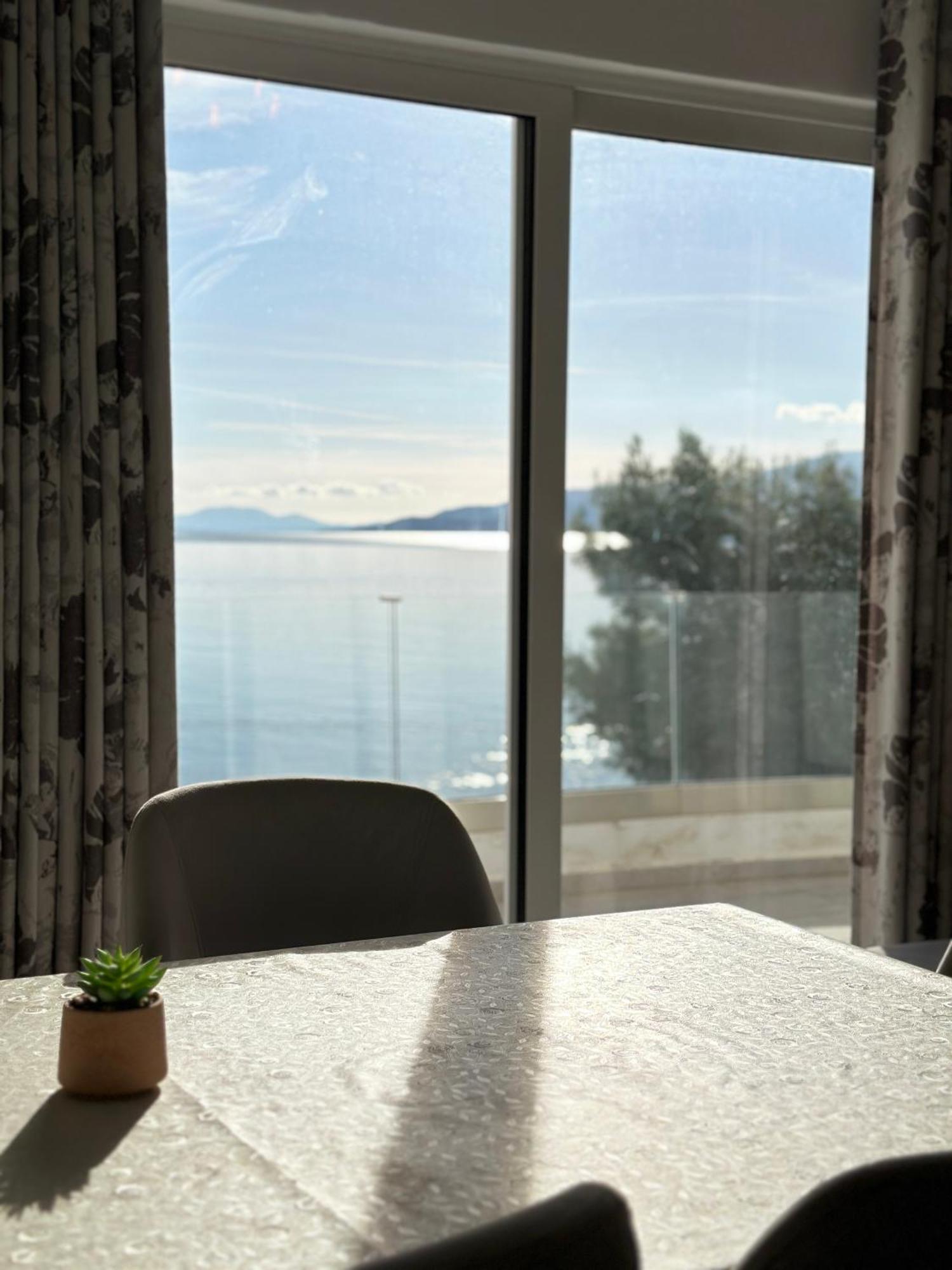 The Hill Sea View Apartment Саранда Экстерьер фото